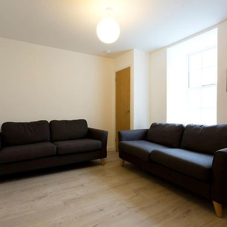 Remarkable 2-Bed Apartment In Culross Exteriör bild